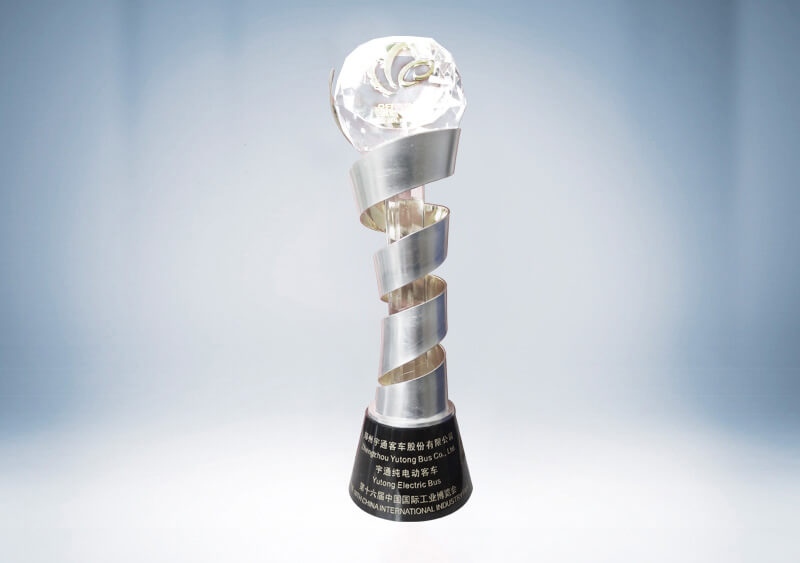 http://imgwww.yutong.com/image/honors/20180718/2018GRLtg3elij.jpg 第十六届中国国际工业博览会银奖