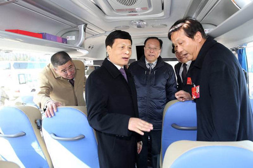 Xie Fuzhan: next year for more Yutong Bus, for the shuttle service on behalf of NPC and CPPCC