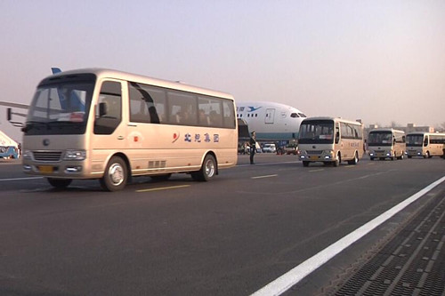 Xie Fuzhan: next year for more Yutong Bus, for the shuttle service on behalf of NPC and CPPCC