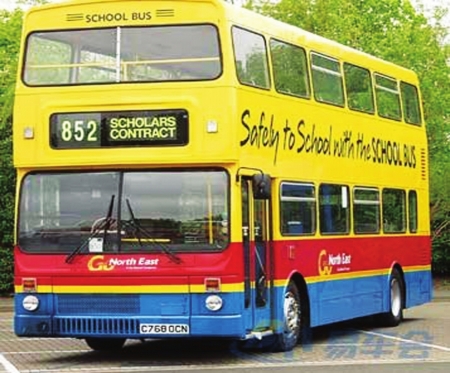 看看国外的校车 看看国外的校车